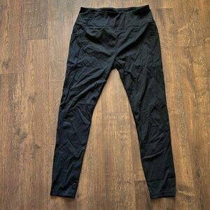 NWT OYANUS Women’s ankle length leggings